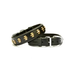 Doggie Pençe Metal İşlemeli Deri Köpek Boyun Tasması 3,5x47x55 cm Siyah Doggie Pençe Metal İşlemeli Deri Köpek Boyun Tasması 3,5x47x55 cm Siyah